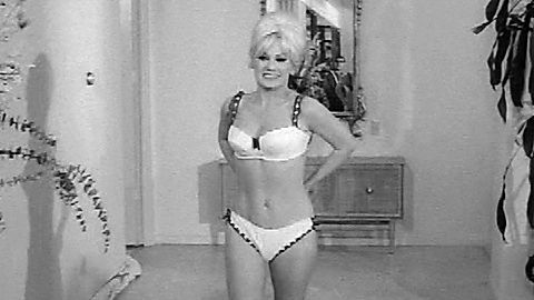 Pic: Mamie Van in 3 Nuts in Search of a Bolt (1964)