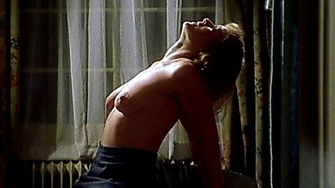 Pic: Kate Winslet in Iris (2001)