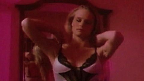 Pic: Robin Wright in Hollywood Vice Squad (1986)