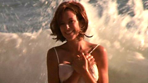 Pic: Kari Wuhrer in Sand (2000)