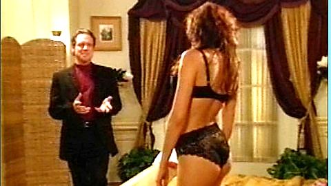 Pic: Kari Wuhrer in Do It for Uncle Manny (2002)