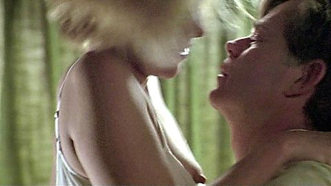 Pic: Maria Bello in The Cooler (2003)