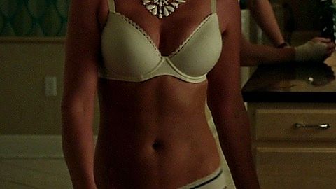 Pic: Katherine Heigl in Home Sweet Hell (2015)