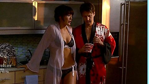 Pic: Lindsay Price in Lipstick Jungle