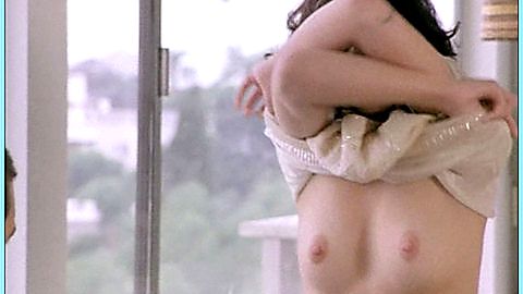 Pic: Ione Skye in Mascara (1999)