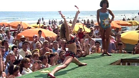 Pic: Leilani Sarelle in Shag (1989)