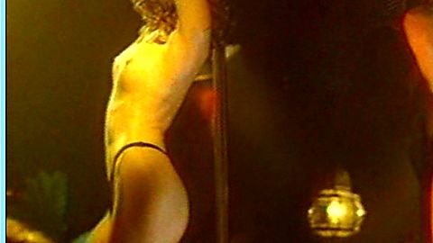 Pic: Shannon Elizabeth in Dish Dogs (2000)