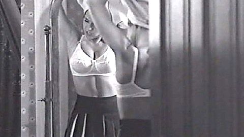 Pic: Kelly Monaco in Mumford (1999)