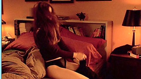 Pic: Mena Suvari in Loser (2000)