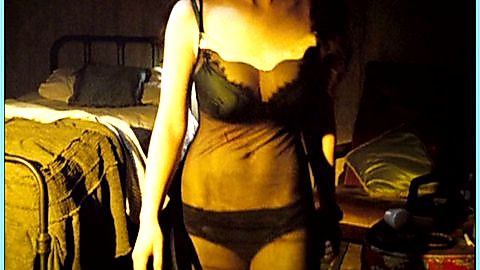 Pic: Thora Birch in Dark Corners (2006)