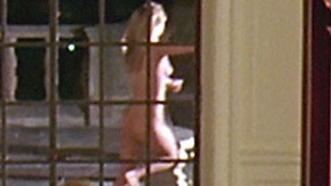 Pic: Tara Reid in The Big Lebowski (1998)