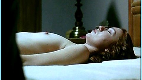 Pic: Molly Parker in Suspicious River (2000)