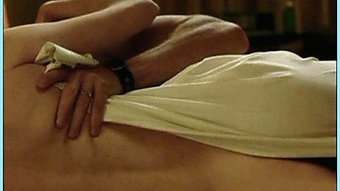 Pic: Molly Parker in Suspicious River (2000)