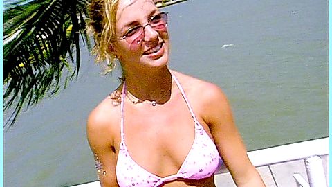 Pic: Britney Spears in Britney Spears: Live and More! (2000)