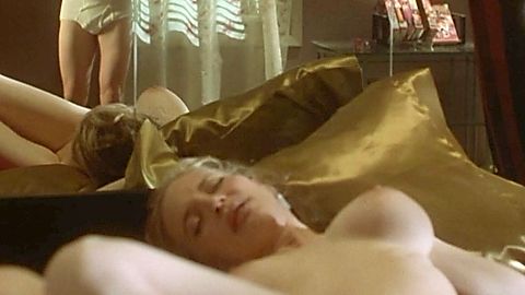Pic: Anna Levine in Six Ways to Sunday (1997)