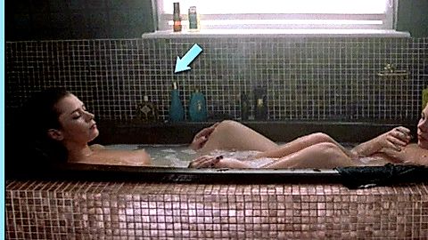 Pic: Anna Friel in Me Without You (2001)