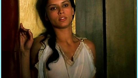 Pic: Leonor Varela in Cleopatra (1999)