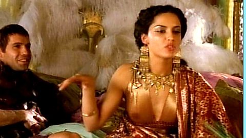 Pic: Leonor Varela in Cleopatra (1999)