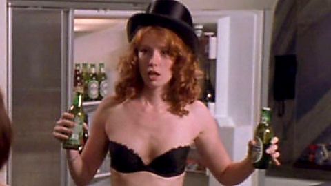 Pic: Alicia Witt in Two Weeks Notice (2002)