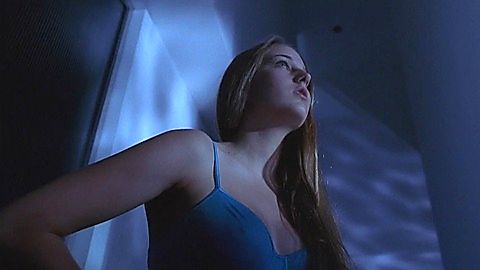 Pic: Leelee Sobieski in The Glass House (2001)