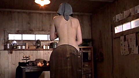 Pic: Leelee Sobieski in Uprising (2001)