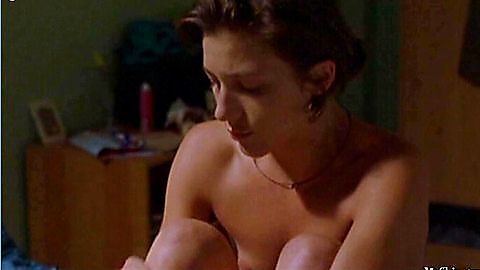 Pic: Caroline Ducey in La cage (2002)