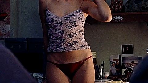 Pic: Amy Smart in Road Trip (2000)