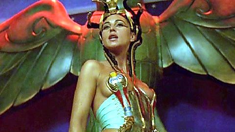 Pic: Monica Bellucci in Astérix & Obélix: Mission Cléopâtre (2002)