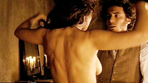 Pic: Monica Bellucci in Napoléon et moi (2006)