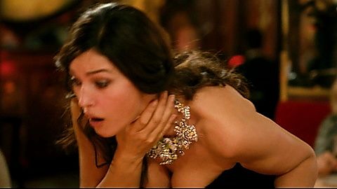 Pic: Monica Bellucci in Des gens qui s'embrassent (2013)