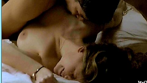 Pic: Laetitia Casta in La bicyclette bleue (2000)