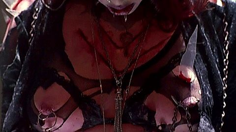 Pic: Melinda Clarke in Return of the Living Dead Part III (1993)