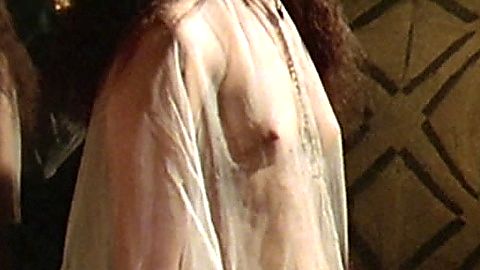 Pic: Amanda Ryan in Elizabeth (1998)