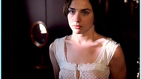 Pic: Amanda Ryan in Britannic (2000)