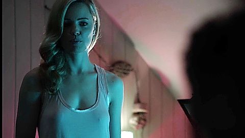 Pic: Melissa George in Bag of Bones (2011)