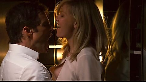Pic: Kirsten Dunst in Bachelorette (2012)
