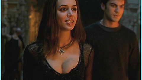 Pic: Eliza Dushku in Soul Survivors (2001)
