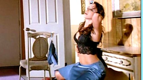 Pic: Lacey Chabert in The Pleasure Drivers (2005)