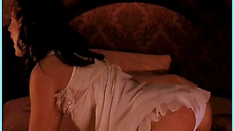 Pic: Tori Spelling in Scary Movie 2 (2001)