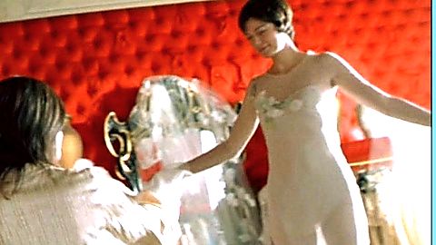 Pic: Marianne Denicourt in Quelqu'un de bien (2002)