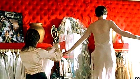 Pic: Marianne Denicourt in Quelqu'un de bien (2002)