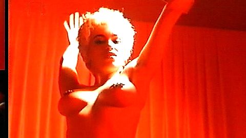Pic: Aure Atika in Sam suffit (1992)