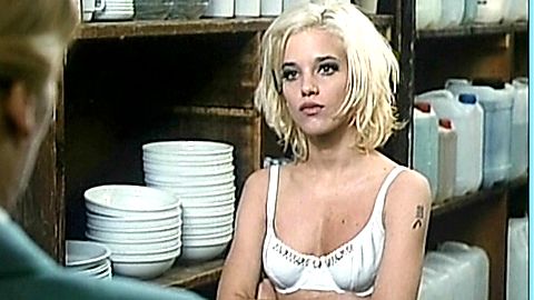 Pic: Muriel Baumeister in Alles nur Tarnung (1996)