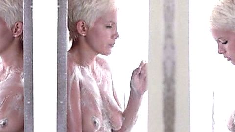 Pic: Annie Belle in La fine dell'innocenza (1975)