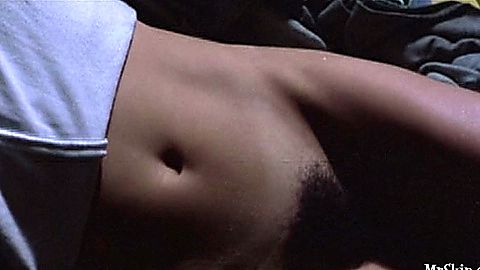 Pic: Annie Belle in La fine dell'innocenza (1975)