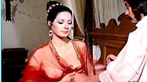 Pic: Edwige Fenech in La bella Antonia, prima Monica e poi Dimonia (1972)