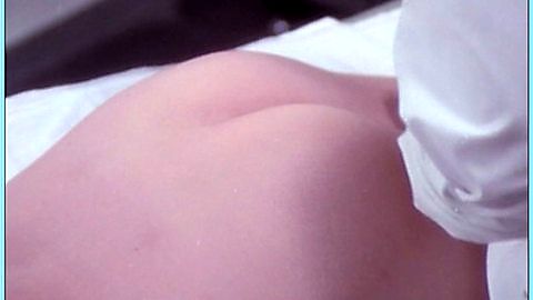 Pic: Edwige Fenech in La vergine, il toro e il capricorno (1977)