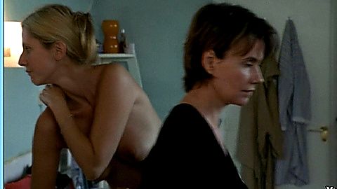 Pic: Sandrine Kiberlain in Tout va bien, on s'en va (2000)