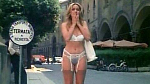 Pic: Gloria Guida in L' affittacamere (1976)