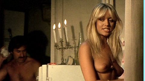 Pic: Gloria Guida in Travolto dagli affetti familiari (1978)